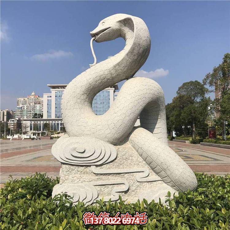 傳統(tǒng)風(fēng)格大理石蛇雕塑，擺放于廣場(chǎng)，給您帶來(lái)完美視覺享受