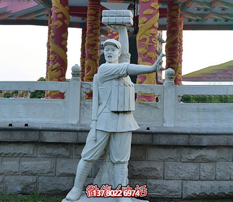 董存瑞景觀雕塑，點(diǎn)綴廣場景觀