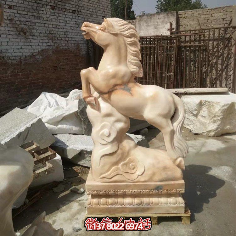 品質卓越的大型十二生肖石雕擺件，渲染出無與倫比的晚霞紅