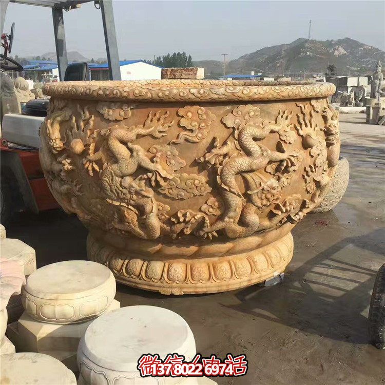 傳統水缸，絢麗多彩的雙龍戲紋