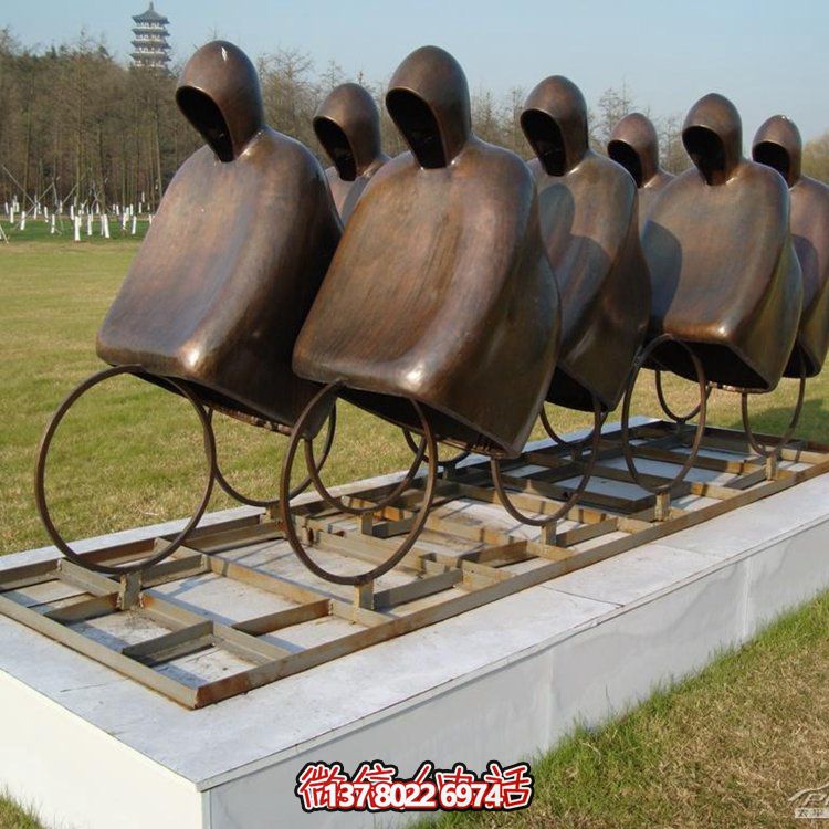 玻璃鋼仿銅戶外騎自行車(chē)雕塑