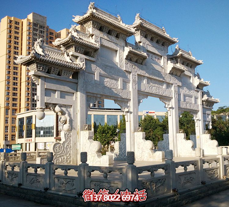 精美石雕牌坊，給城市的小區(qū)增添了一抹精致的文化氣息