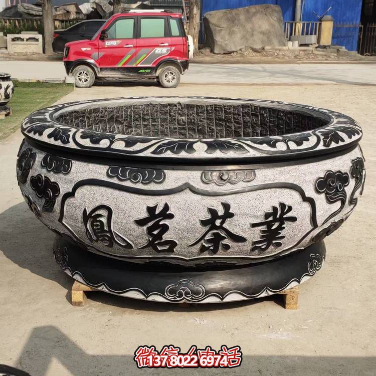 仿古青石荷花水缸，配合庭院戶外，點綴人間養魚園