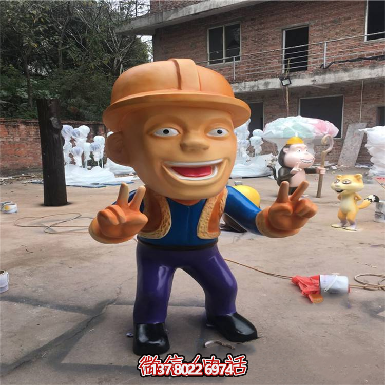 光頭強玻璃鋼雕塑，比v的光頭強