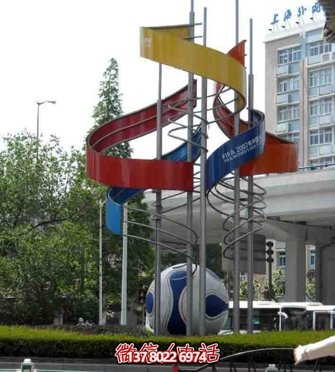 城市廣場擺放不銹鋼噴漆仿真足球景觀標(biāo)志雕塑