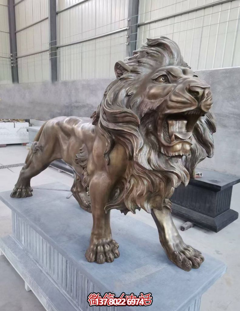 銅雕塑——鑄銅獅子，線條流暢，富有動感，栩栩如生
